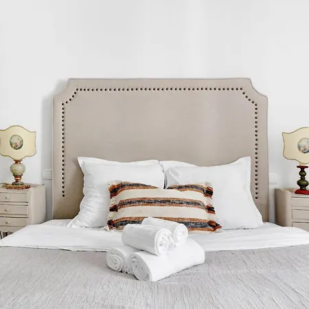 Champs-elysees & Arc De Triomphe - 2br - Vacation Paris