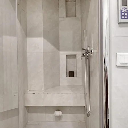 Champs-elysees & Arc De Triomphe - 2br - Vacation *