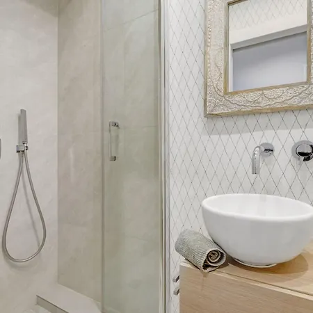 Champs-elysees & Arc De Triomphe - 2br 2ba - Vacation Apartamento París